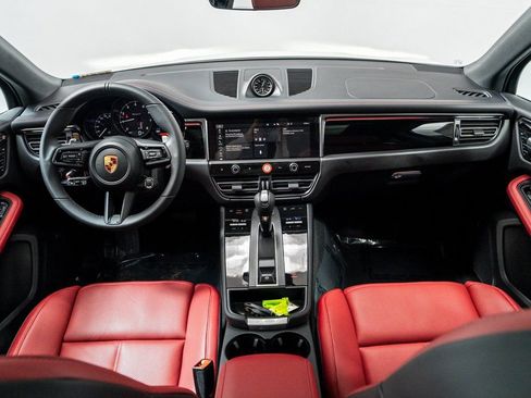 New 2026 Porsche Macan Turbo image 23