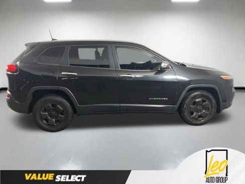 Used 2016 Jeep Cherokee Sport AWD/4WD image 7