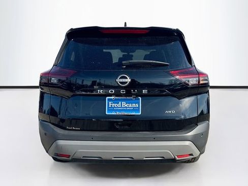 Used 2023 Nissan Rogue S image 6