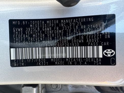 Used 2025 Toyota Corolla LE FWD image 16