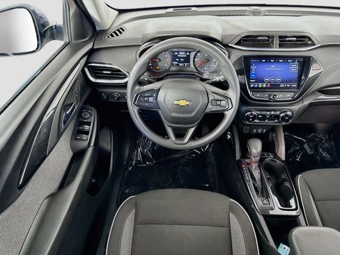Used 2023 Chevrolet TrailBlazer LT w/ Convenience Package FWD image 22