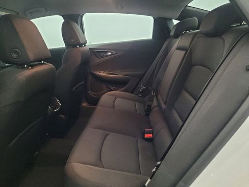 Used 2019 Chevrolet Malibu LT FWD image 18