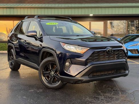 Used 2019 Toyota RAV4 XLE w/ All Weather Liner Package AWD/4WD image 3