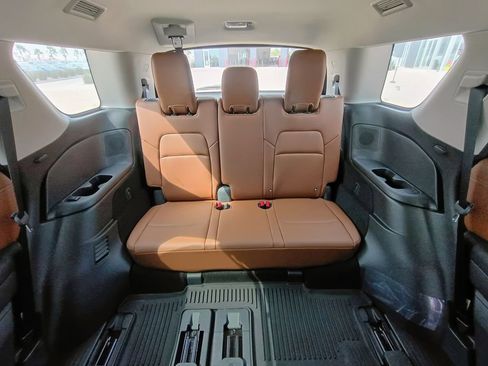 New 2026 Nissan Pathfinder Platinum image 37