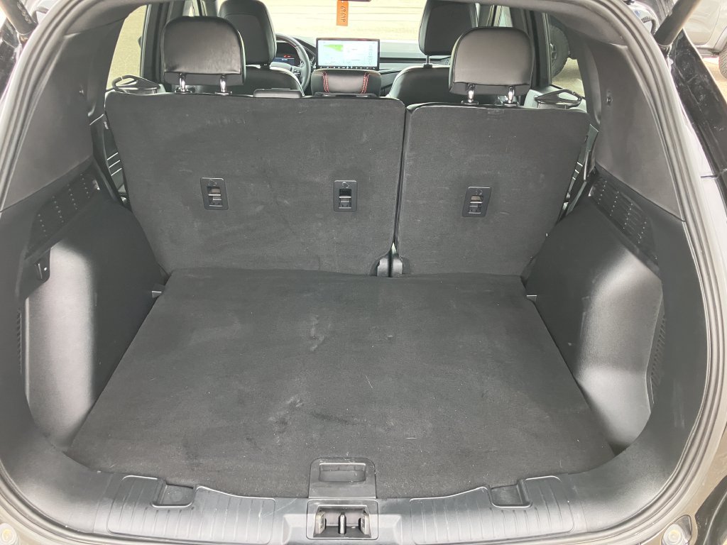 Used 2024 Ford Escape ST-Line w/ Tech Pack #1 AWD/4WD image 18