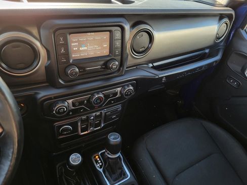 Used 2019 Jeep Wrangler Unlimited Sport S image 21