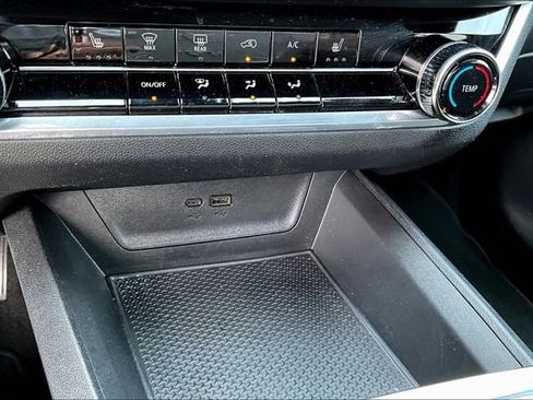 Used 2025 Chevrolet Equinox LT image 15