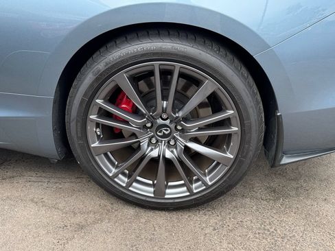 Used 2017 INFINITI Q60 Red Sport 400 AWD/4WD image 17