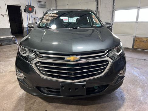 Used 2020 Chevrolet Equinox Premier image 2