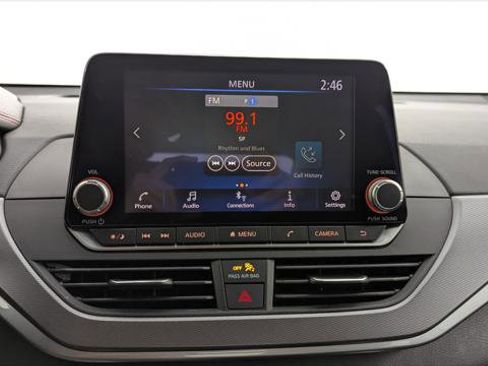 Used 2024 Nissan Altima 2.5 SR FWD image 27