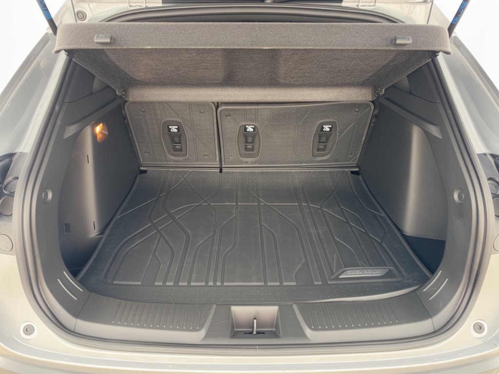Certified 2026 Chevrolet Trax RS w/ Sunroof Package FWD image 28