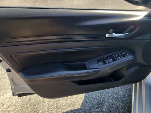 Used 2024 Nissan Altima 2.5 SV image 16