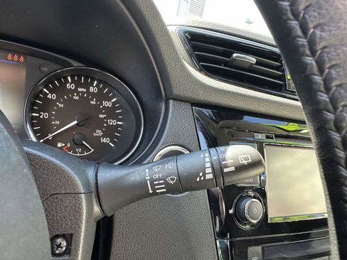 Used 2021 Nissan Rogue Sport SL w/ Premium Package image 24