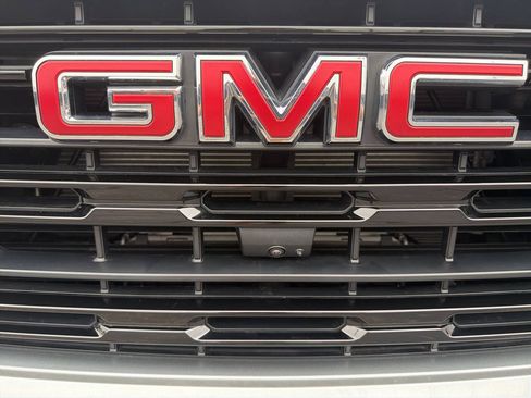 Used 2025 GMC Sierra 1500 Elevation w/ Elevation Premium Package AWD/4WD image 5