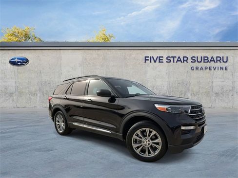 Used 2020 Ford Explorer XLT w/ Equipment Group 202A image 2