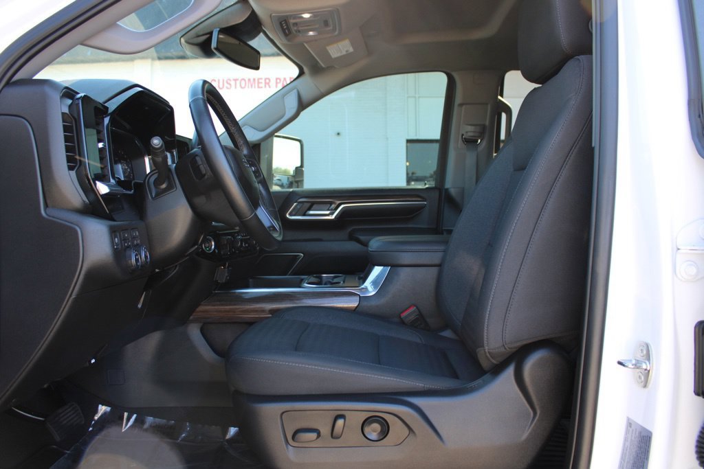 Used 2024 Chevrolet Silverado 2500 LT w/ Z71 Sport Edition AWD/4WD image 9