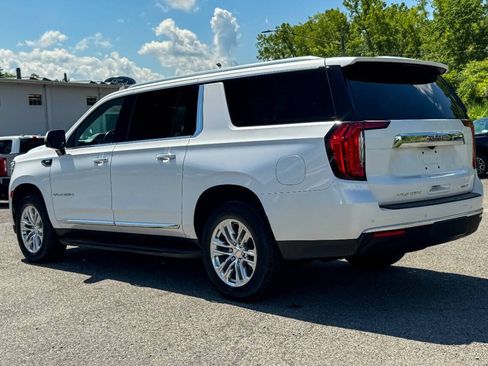 Used 2022 GMC Yukon XL SLT w/ SLT Premium Package AWD/4WD image 5