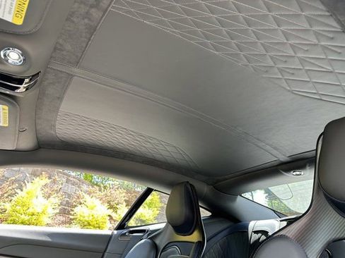 Used 2024 Aston Martin DB12 Coupe image 30