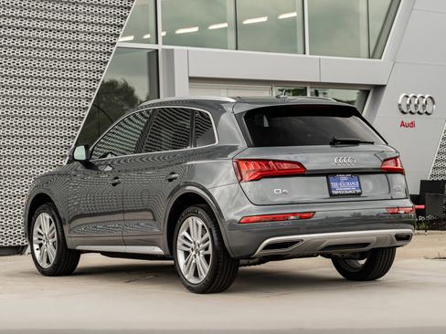Used 2018 Audi Q5 2.0T Premium Plus w/ Premium Plus Package AWD/4WD image 5