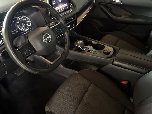 Used 2025 Nissan Rogue SV AWD/4WD image 10