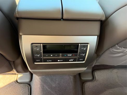 Used 2018 Lexus GX 460 Premium w/ Premium Package AWD/4WD image 26