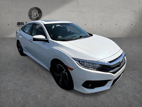 Used 2018 Honda Civic Touring image 3