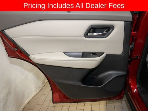 Certified 2024 Nissan Rogue SV w/ SV Premium Package FWD image 11