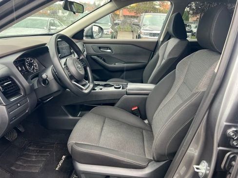 Used 2021 Nissan Rogue SV image 15