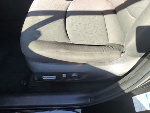 Used 2022 Toyota RAV4 XLE w/ Convenience Package AWD/4WD image 25