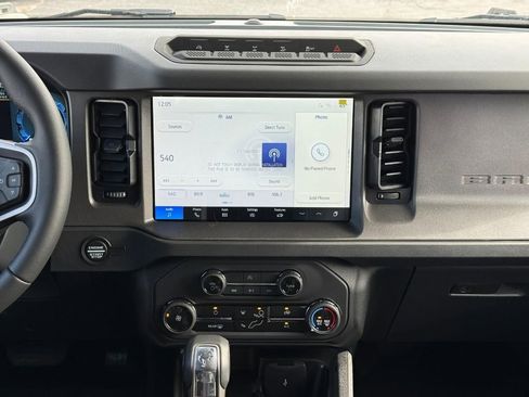 New 2025 Ford Bronco Badlands image 8