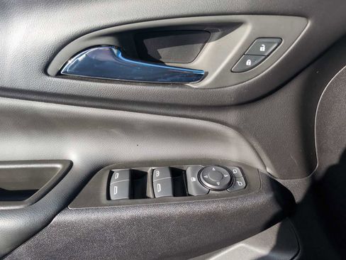 Used 2024 Chevrolet Equinox LT image 22