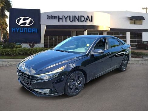Certified 2023 Hyundai Elantra SEL FWD image 3