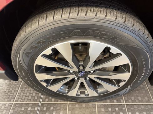 Used 2017 Subaru Outback 2.5i Limited image 5