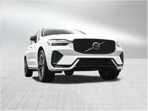 New 2026 Volvo XC60 B5 Plus w/ Protection Package Premier AWD/4WD image 27