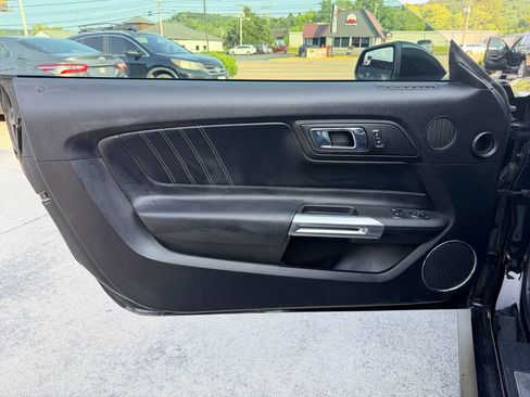 Used 2016 Ford Mustang Premium RWD image 21