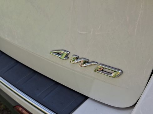 Used 2021 Ford Explorer Platinum w/ Equipment Group 601A AWD/4WD image 6