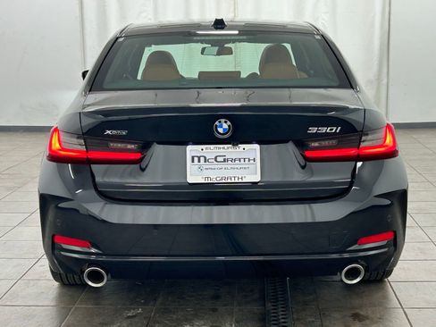Used 2023 BMW 330i xDrive Sedan w/ Premium Package AWD/4WD image 4