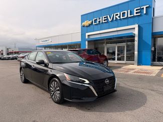 Used 2024 Nissan Altima 2.5 SV video 1