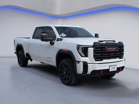Certified 2025 GMC Sierra 2500 AT4 AWD/4WD image 9