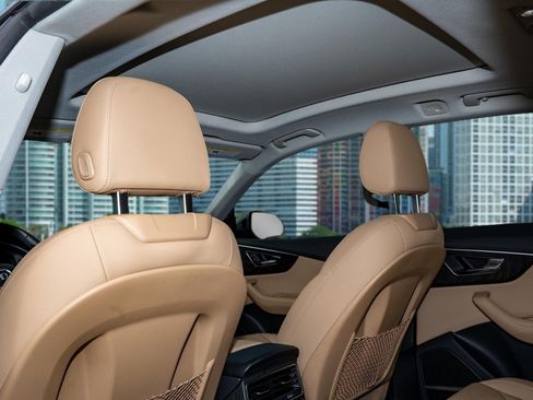 Used 2023 Audi Q8 Premium Plus w/ Premium Plus Package image 18