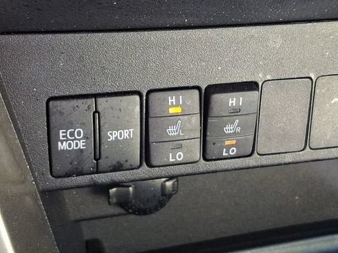 Used 2014 Toyota RAV4 Limited AWD/4WD image 24