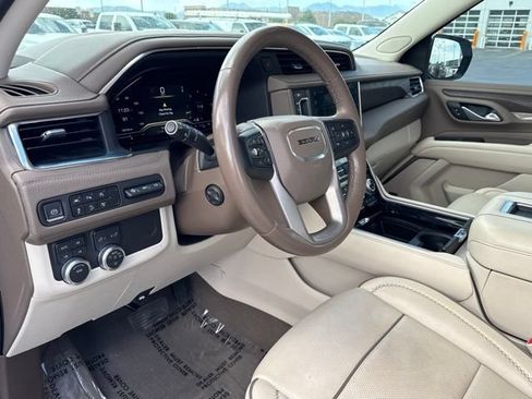 Used 2023 GMC Yukon XL Denali AWD/4WD image 25