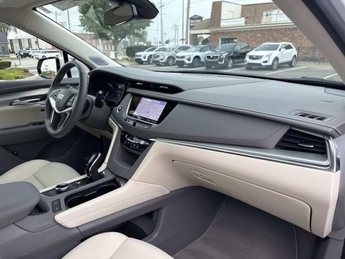 Certified 2023 Cadillac XT5 Premium Luxury AWD/4WD image 23