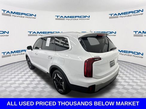 Used 2023 Kia Telluride S w/ S Sunroof Package FWD image 3