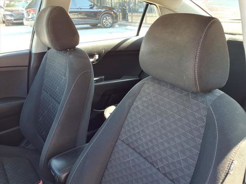 Used 2018 Kia Rio S image 10