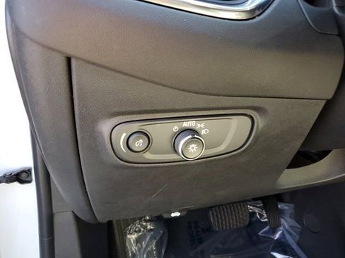 Used 2024 Chevrolet Equinox LS image 17