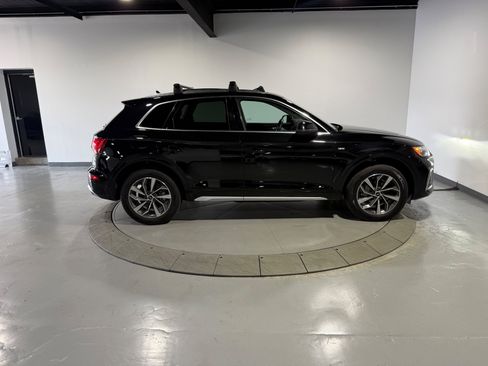 Used 2023 Audi Q5 2.0T Premium Plus w/ Premium Plus Package AWD/4WD image 8