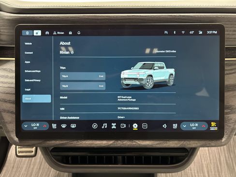 Used 2024 Rivian R1T Adventure AWD/4WD image 27