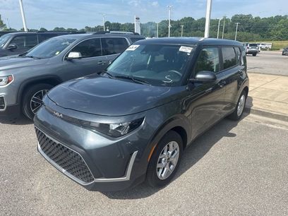 Used 2025 Kia Soul LX w/ LX Technology Package