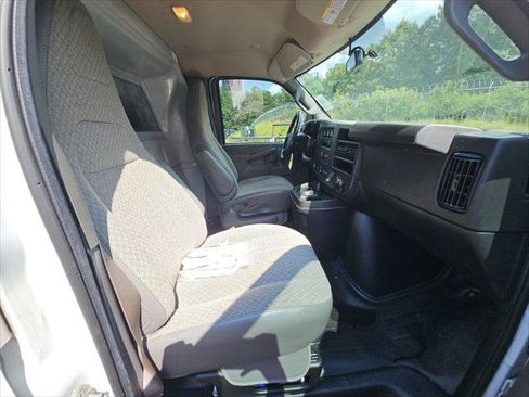 Used 2023 GMC Savana 2500 w/ Driver Convenience Package RWD image 18
